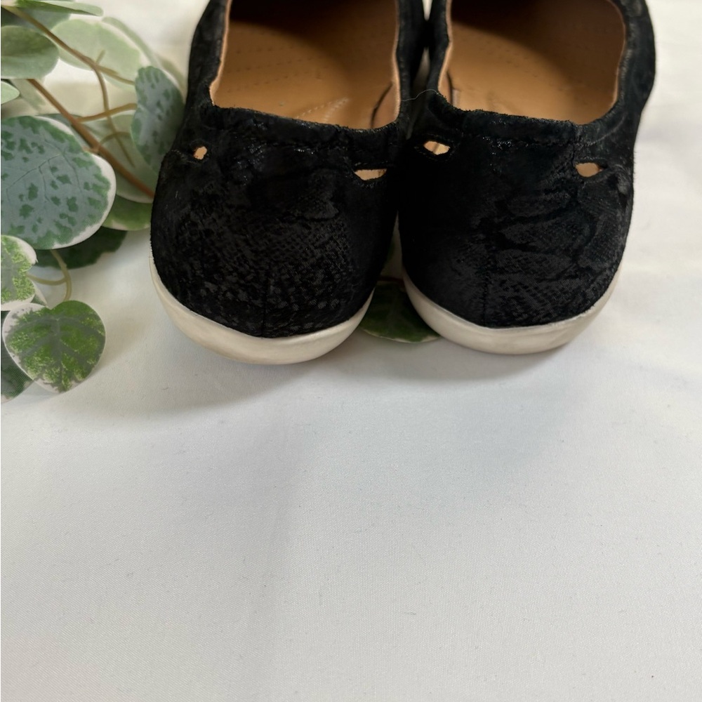 Clarks Black Women's Flats - Picture 7 of 8